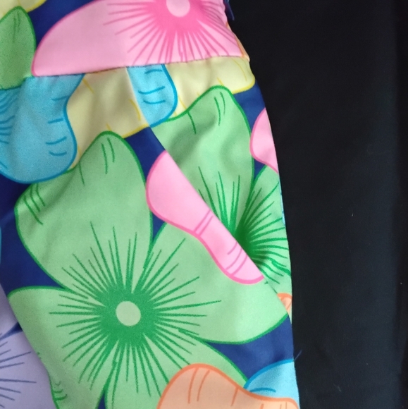 Loud mouth ladies golf skort. - Picture 5 of 8